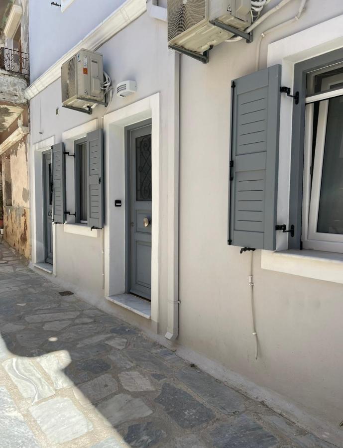 Thania'S House ,4 Minutes From The Center Of Hermoulis Ermoupoli Bagian luar foto