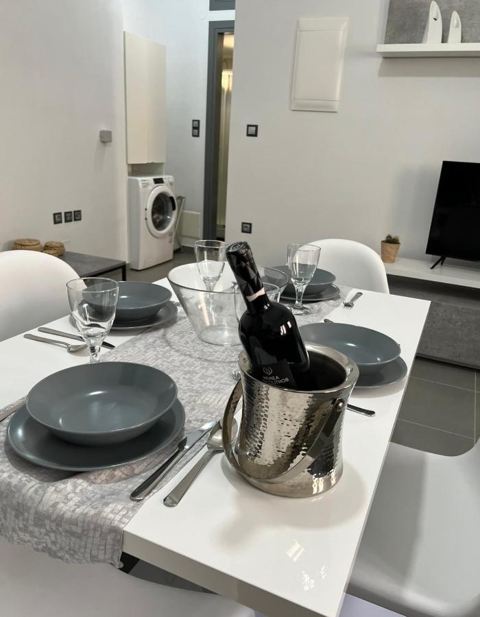 Thania'S House ,4 Minutes From The Center Of Hermoulis Ermoupoli Bagian luar foto