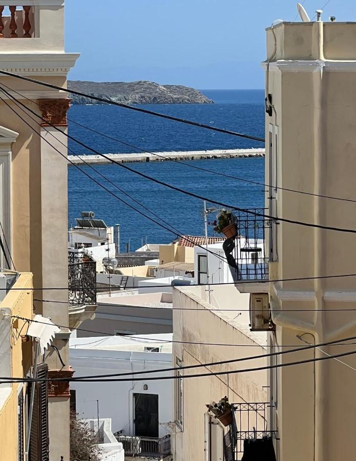 Thania'S House ,4 Minutes From The Center Of Hermoulis Ermoupoli Bagian luar foto