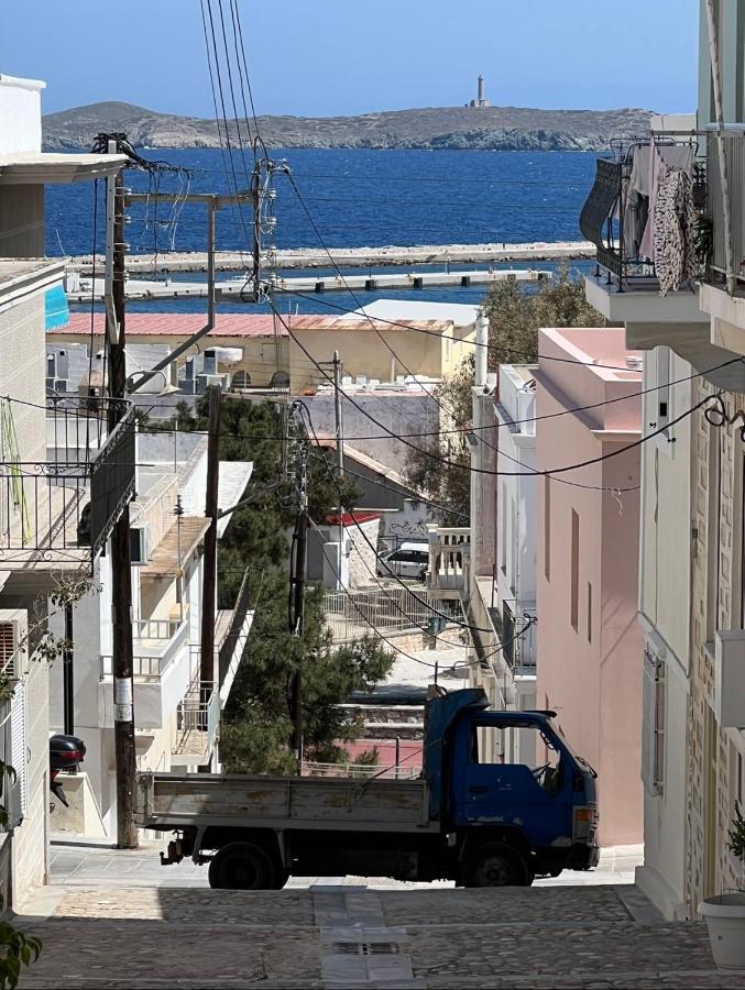Thania'S House ,4 Minutes From The Center Of Hermoulis Ermoupoli Bagian luar foto